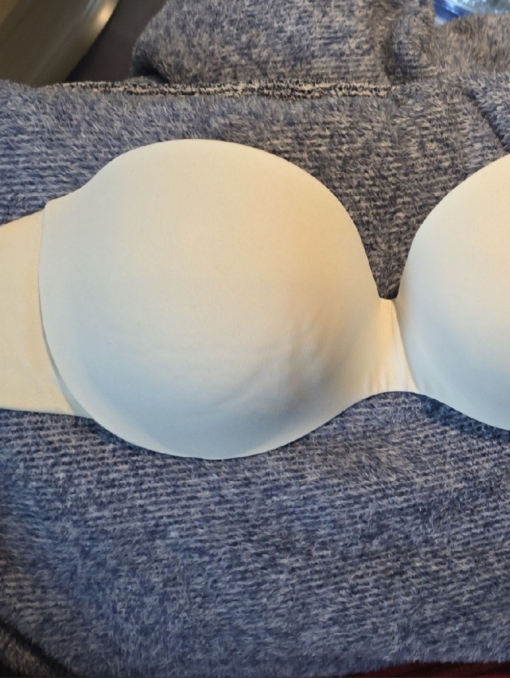 Warner's Cream Strapless Bra with Smooth Band